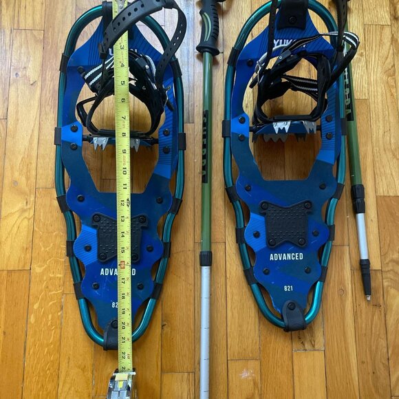 Yukon Charlie 821 Advanced Snowshoes, Blue w/ Olive Green Sherpa walking sticks - Picture 7 of 8
